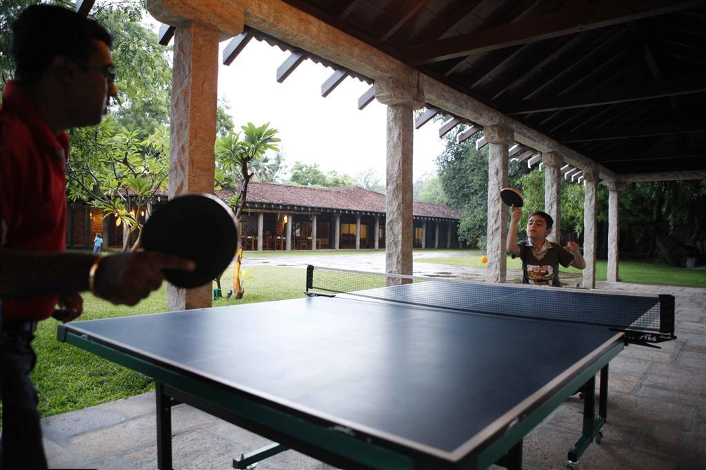 فندق ذا هرتيدج مادوراي المظهر الخارجي الصورة Table tennis at the resort