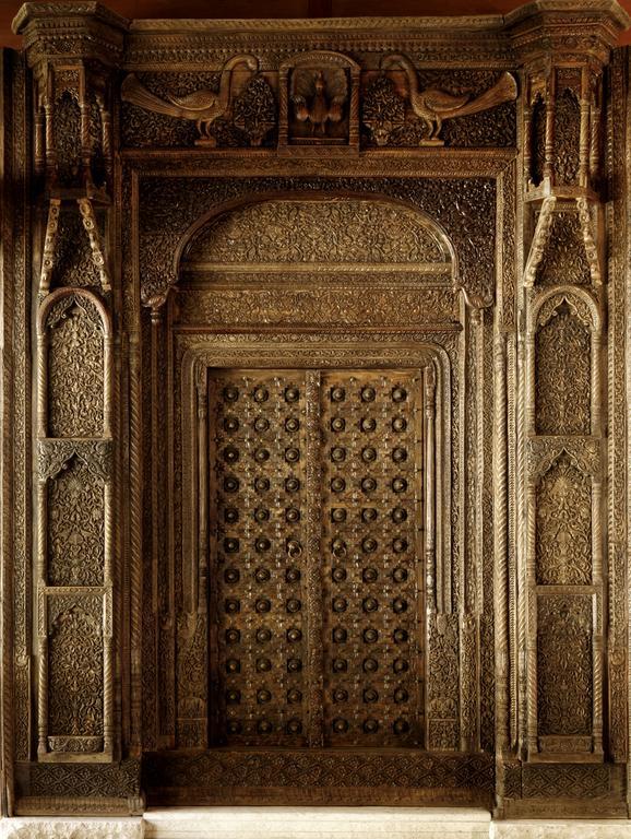 فندق ذا هرتيدج مادوراي المظهر الخارجي الصورة The door of the mausoleum of the Sultan Saodatdoda