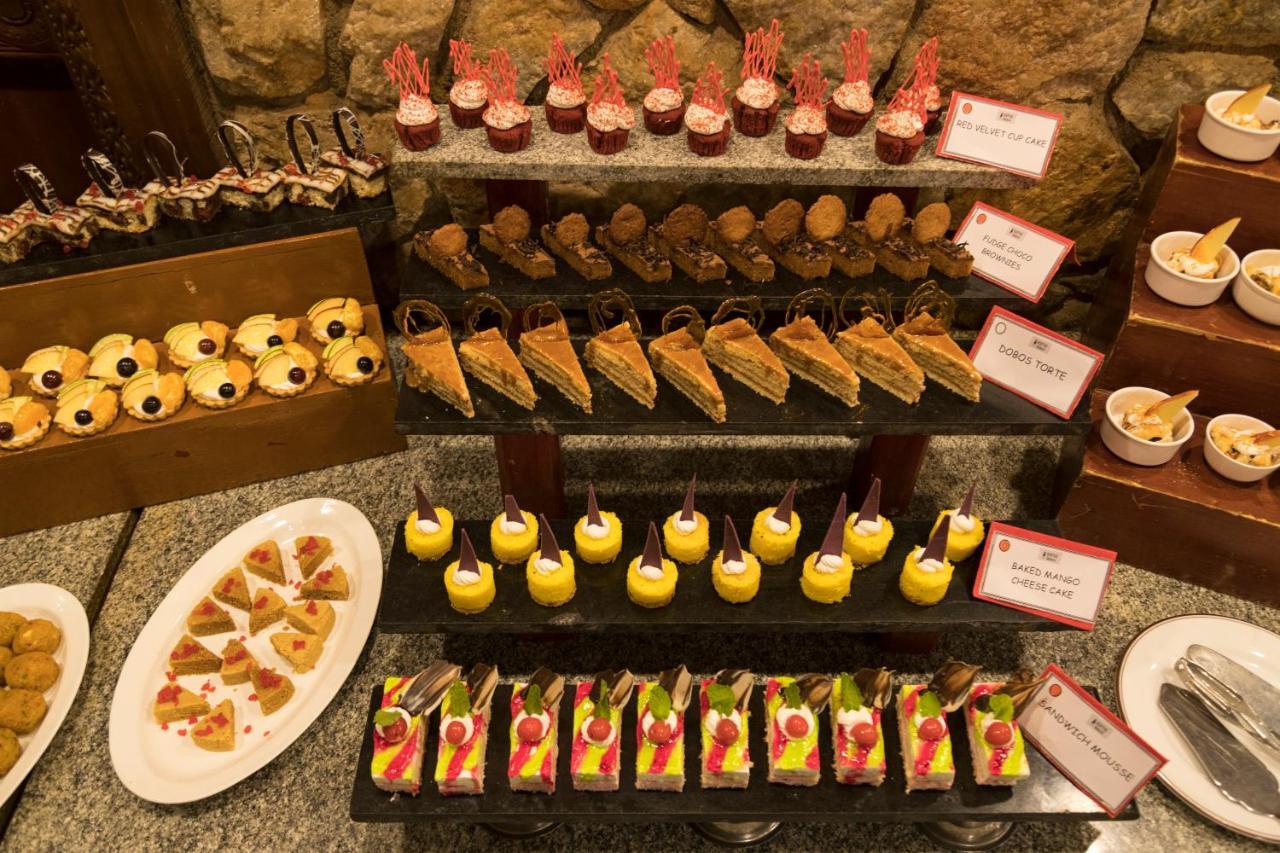 فندق ذا هرتيدج مادوراي المظهر الخارجي الصورة A selection of desserts